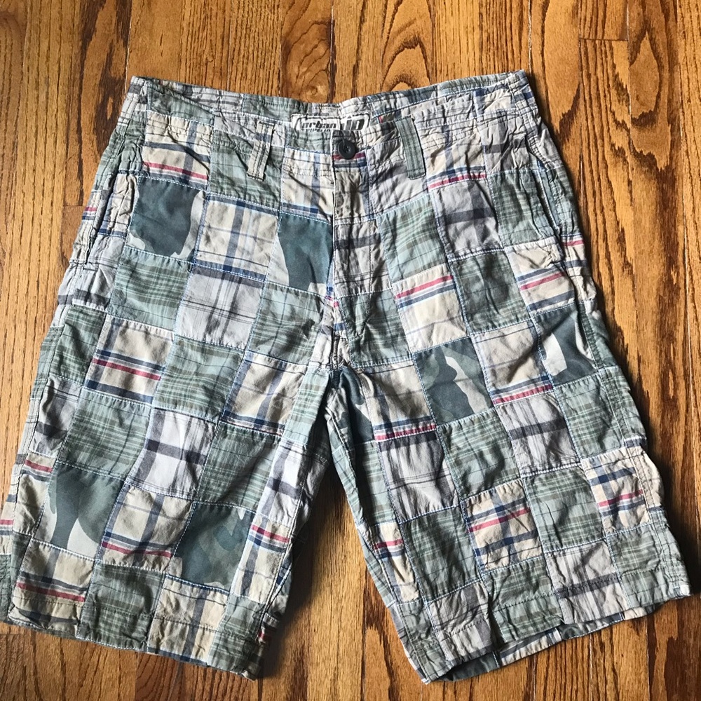 Urban Pipeline Patchwork Flat Front Short Sz 36 - image 1